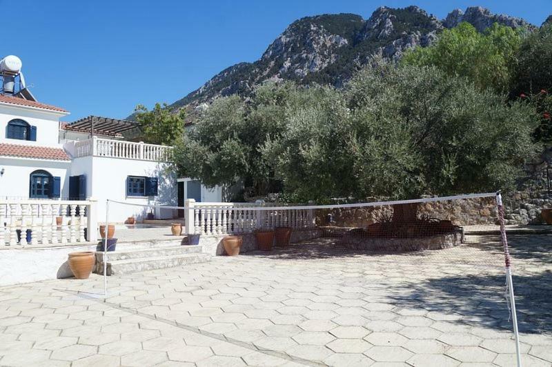 קיירניה Villa Layla מראה חיצוני תמונה