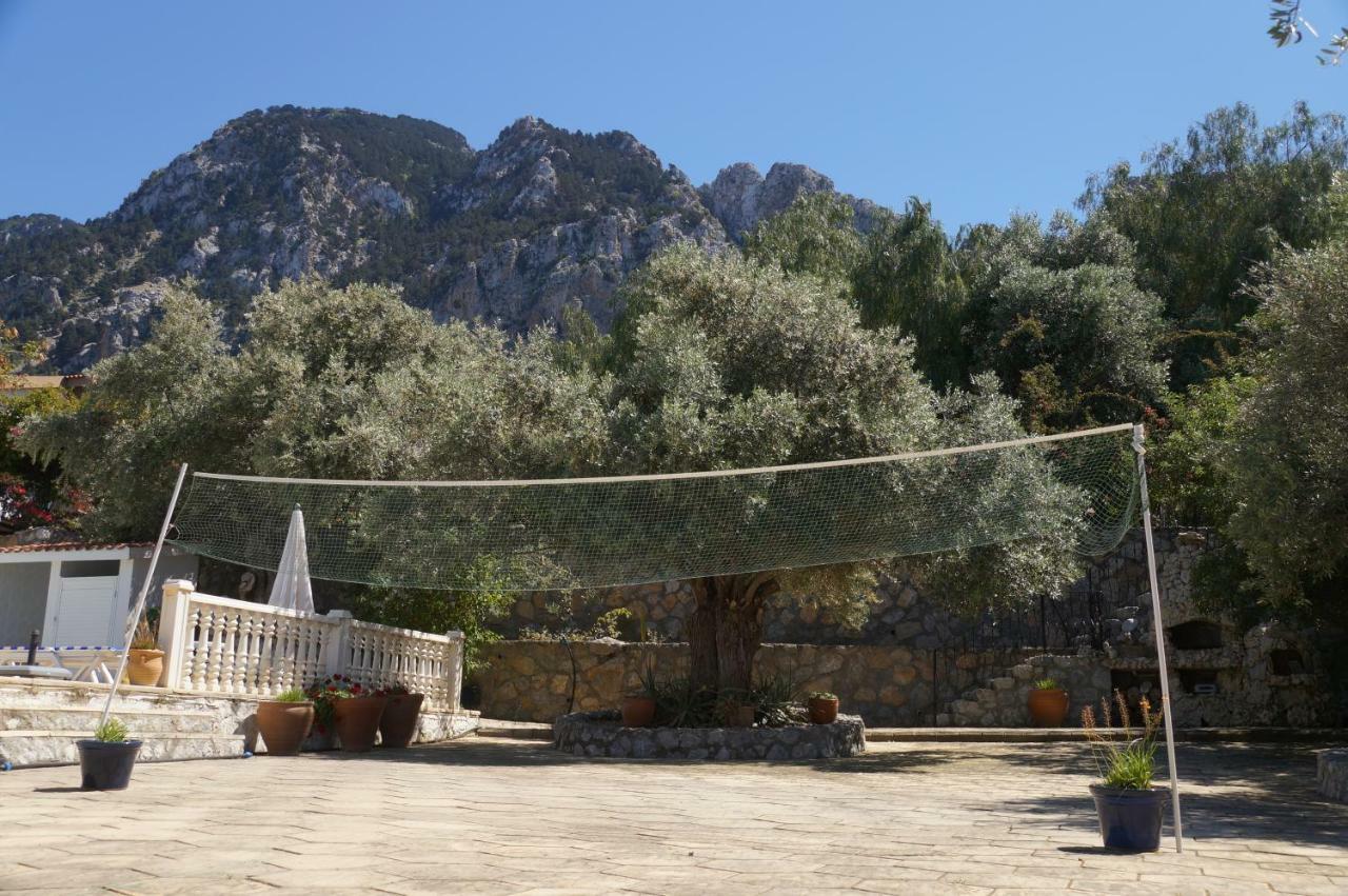 קיירניה Villa Layla מראה חיצוני תמונה