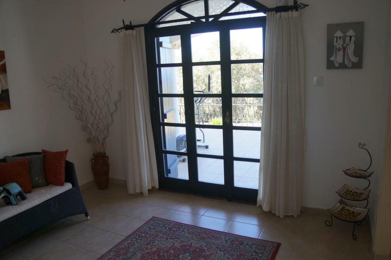 קיירניה Villa Layla מראה חיצוני תמונה