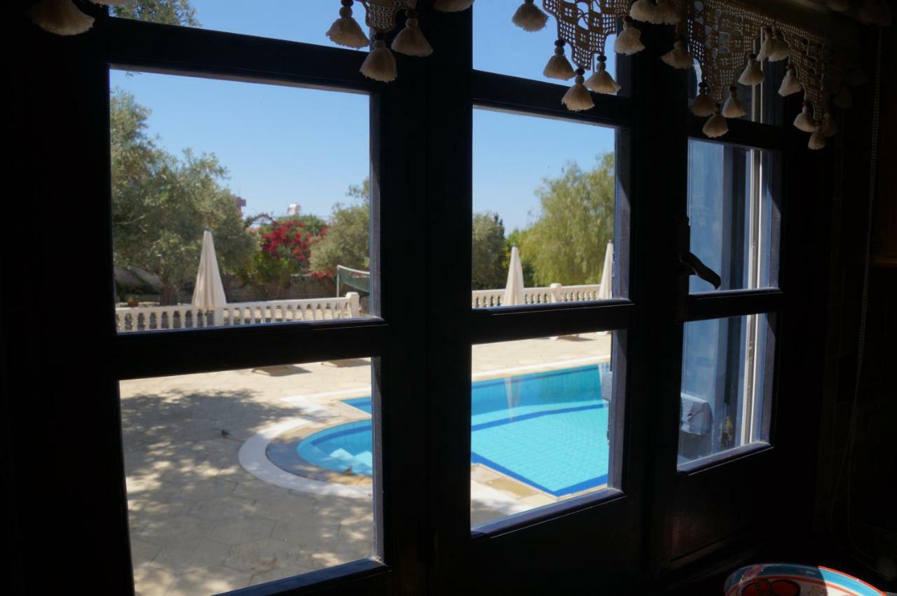 קיירניה Villa Layla מראה חיצוני תמונה